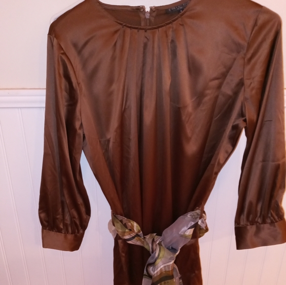 Dressy blouse by Harve Benard Collection. - Picture 2 of 7